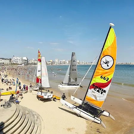Apartment Face Avec Balcon - 50m Plage, Proximite Commerces Et Marche - Fr-1-92-607 *