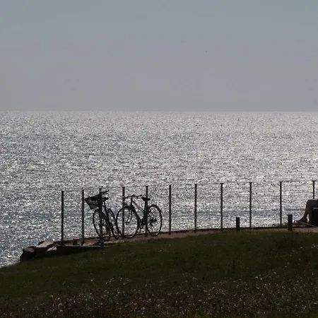 Face Avec Balcon, A 50m De La - Fr-1-92-607 *