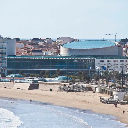Face Avec Balcon - 50m Plage, Proximite Commerces Et Marche - Fr-1-92-607 * Les Sables-d'Olonne