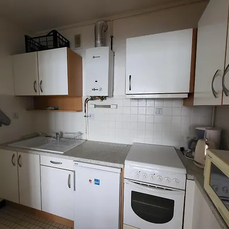 Face Avec Balcon, à 50m De La - Fr-1-92-607 *