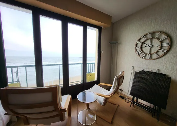 公寓 Face Avec Balcon, A 50m De La - Fr-1-92-607 莱萨布勒-多洛讷